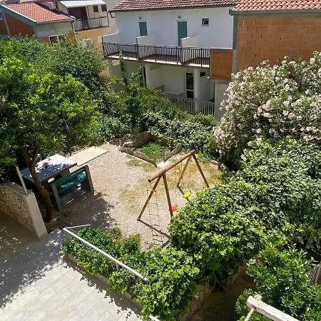 Dado Διαμέρισμα