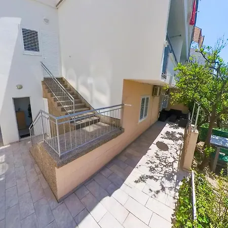 Apartment Dado Makarska