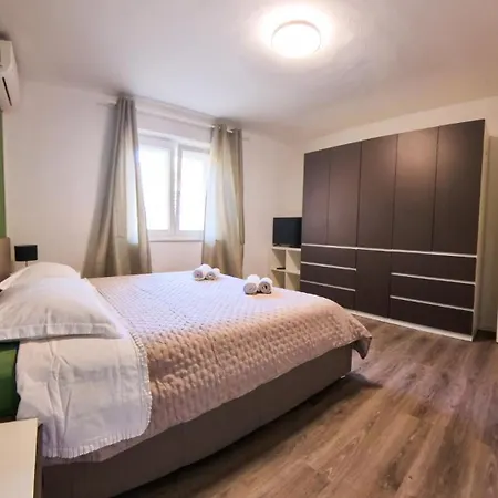 Dado Apartment Makarska
